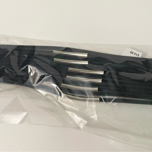 Guess Black and White Bracelets Lot of 2 - Picture 8 of 16